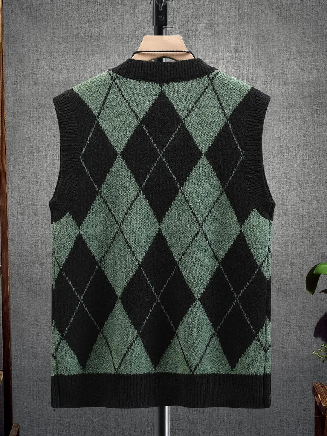GORGLITTER Men's Striped Cable Knit Sweater Vest Sleeveless V Neck Pullover Sweater Tops